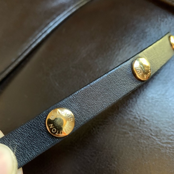 Louis Vuitton Woman’s Leather Belt - Picture 6 of 11